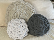 Load image into Gallery viewer, Rose Pillow Set!
